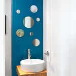 مرايا الحمام