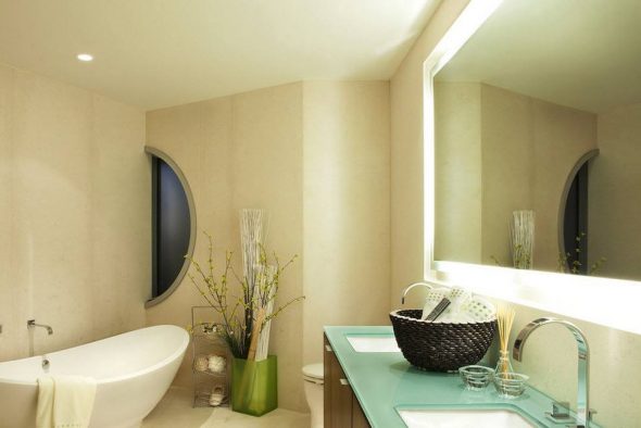 مرآة الحمام مضيئة