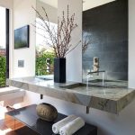 مرآة الحمام الداخلية