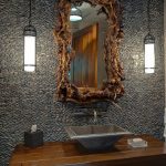 مرآة الحمام في الإطار