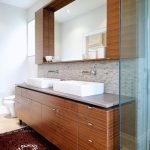 مرآة الحمام