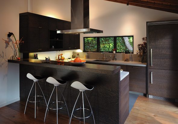 شريط مضادة والكراسي