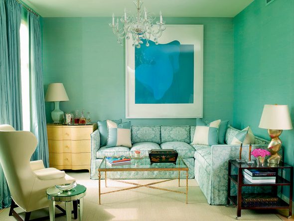 أريكة خضراء شاحبة