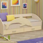 سرير دولفين في الداخل