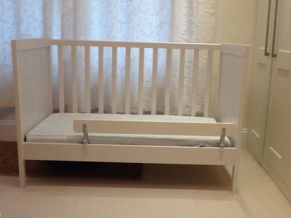 حافة السرير