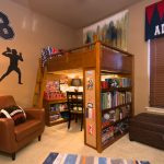 سرير الأطفال علوي