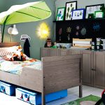 سرير ايكيا في الداخل