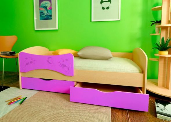 سرير مشرق تصميم الدلفين