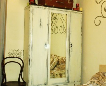 ظروف المنزل لاستعادة خزانة