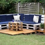 إذا كنت تعلق الساقين على البليت - تحصل على طاولة رائعة