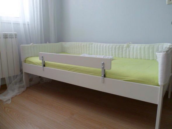 حافة السرير