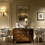 مضمد في غرفة المعيشة