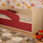 سرير دولفين أحمر