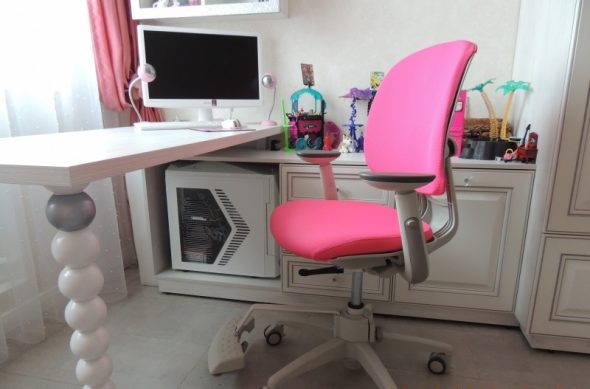 كرسي الكمبيوتر