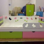 سرير اطفال جميل