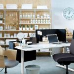 كرسي الكمبيوتر في المكتب