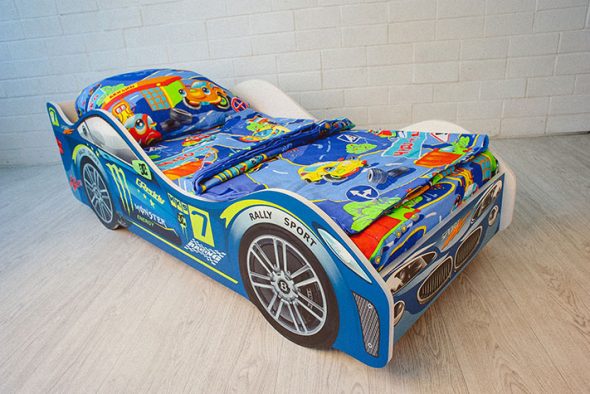 السرير لصبي