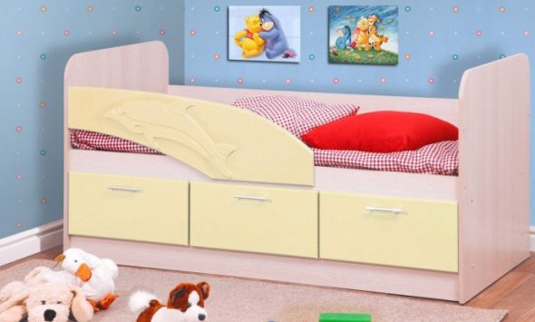 سرير دولفين في الداخل