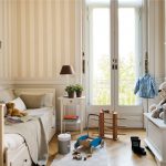 سرير ايكيا للأطفال في داخل غرفة النوم