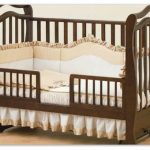 سرير الطفل البندول