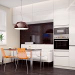 مطبخ مع أريكة بيضاء