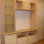 أثاث من القشرة الخشبية والقشرة الطبيعية