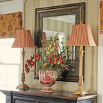 مرآة عتيقة الطراز