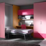 طي السرير العمودي