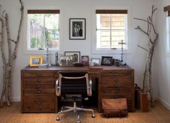 مكتب مع أدراج