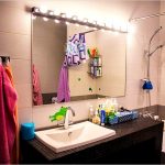 مرآة الحمام