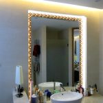 المونتاج مرآة الخلفية