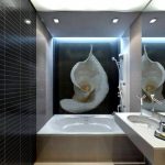 مرآة بإضاءة خلفية LED