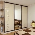 وضع خزانة في غرفة النوم