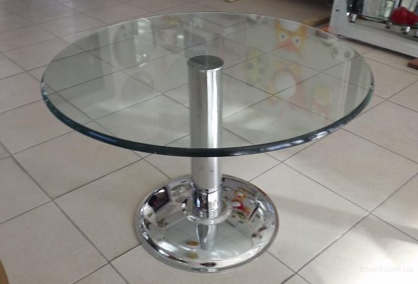 sdelat stekljannyj stol na kuhnju