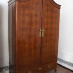 مراحل ترميم الأثاث الخشبي في المنزل