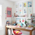 طاولة لأطفال المدارس في الحضانة