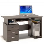 طاولة كمبيوتر