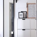 مرآة في ممر ضيق