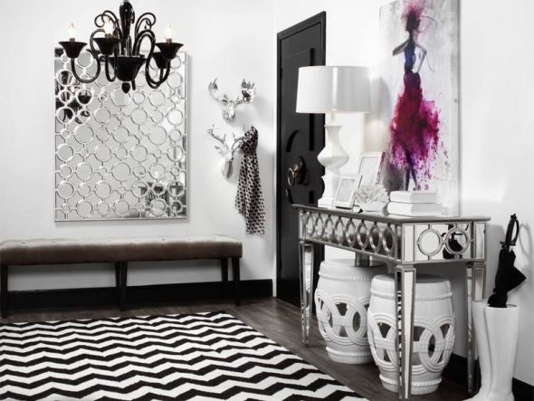 مرآة والبراز في الردهة