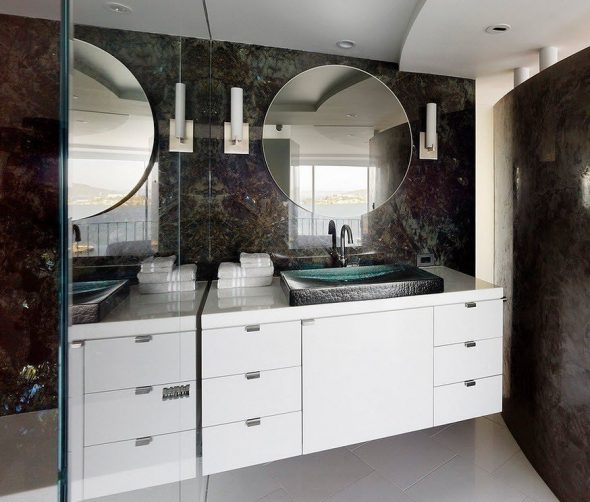 مرآة الحمام المستديرة