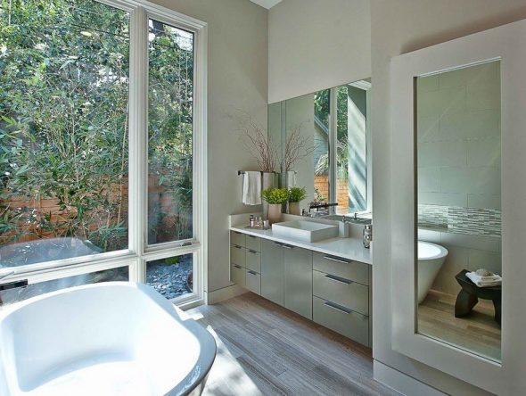 حجم مرآة الحمام