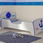 جانب من السرير