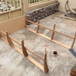 سرير الطفل في شكل قارب بيديه