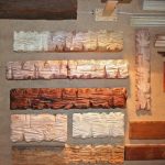 مجلس الذين تتراوح أعمارهم بين مصطنع بأيديهم