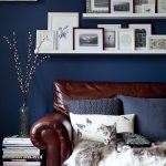 الصورة أريكة البني