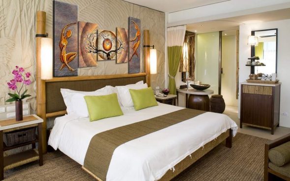 لوحات وحدات في غرفة النوم