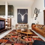 الصورة أريكة البني