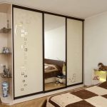 خزائن في غرفة النوم