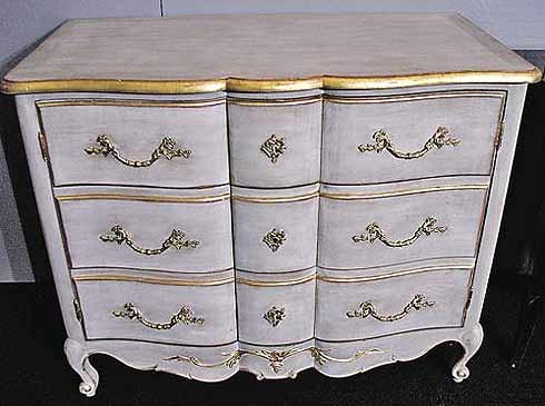 الأثاث المسنين في الداخل الحديثة