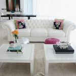 سرير أريكة أبيض